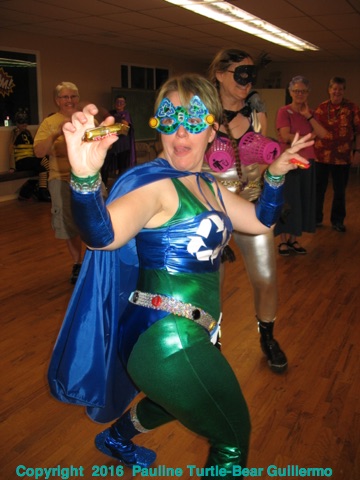 Full Size Image = 868 K